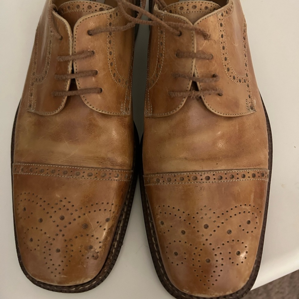 Men’s pre owned Tan Mezlan Oxford shoes in good condition